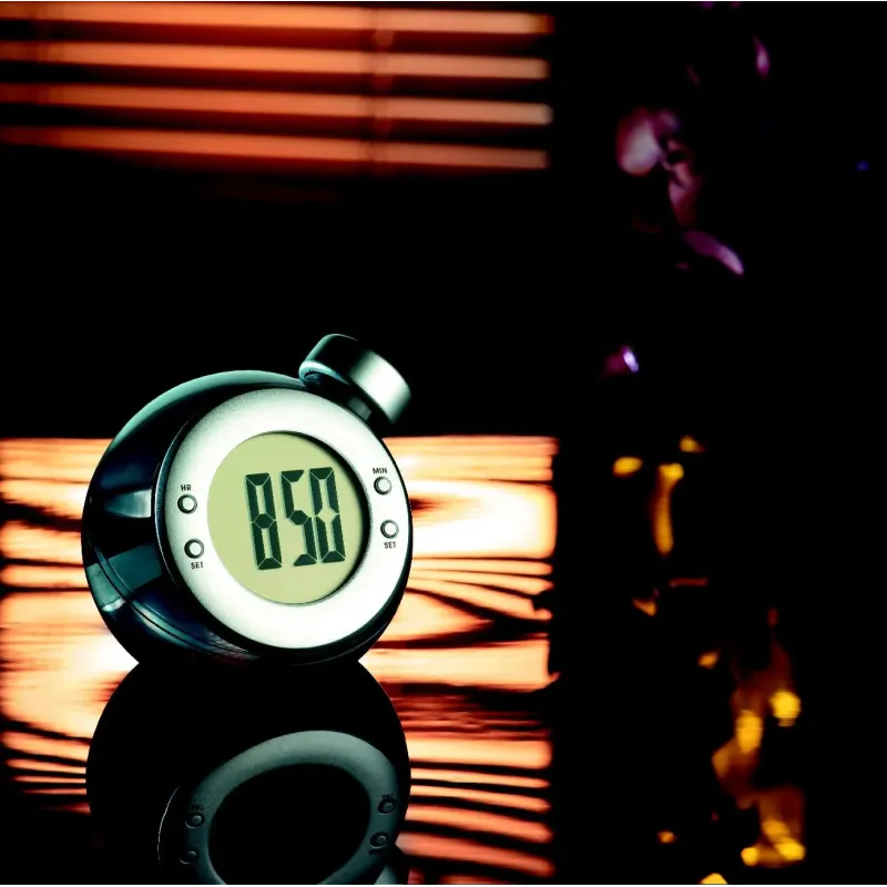 Horloge écologique LCD – Fonctionne sans pile & personnalisable