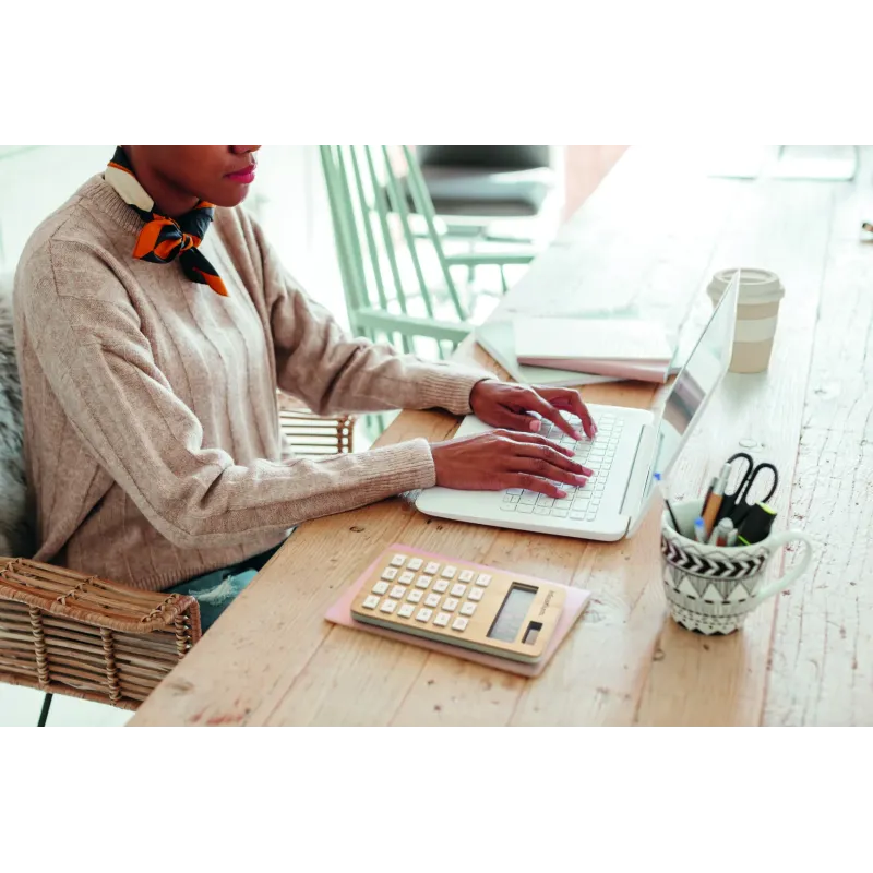 Calculatrice en bambou – Double alimentation solaire & personnalisable